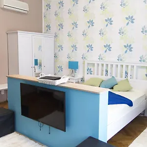 https://chic-and-very-central.inbudapesthotels.com